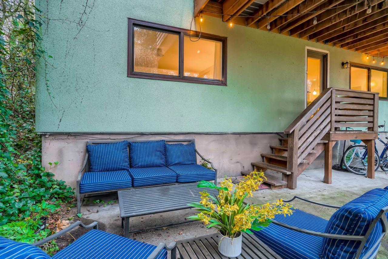 Apartment Lush Flat With Fire Pit, 4 Mi To Dtwn!